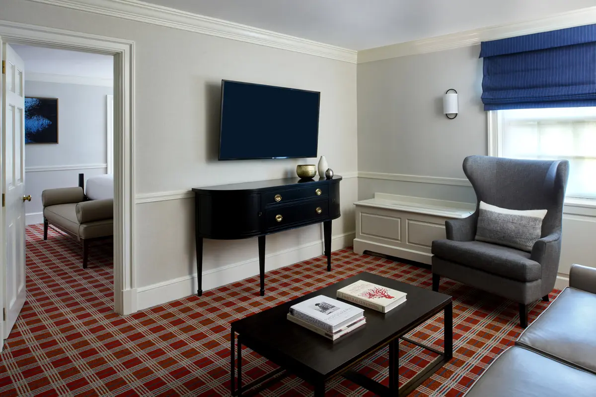 Signature-Suite-Living-1